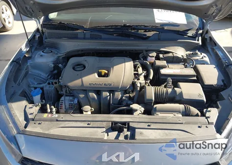 2024 Kia Forte Lxs z USA, uszkodzony, nr VIN 3KPF24AD8RE764034